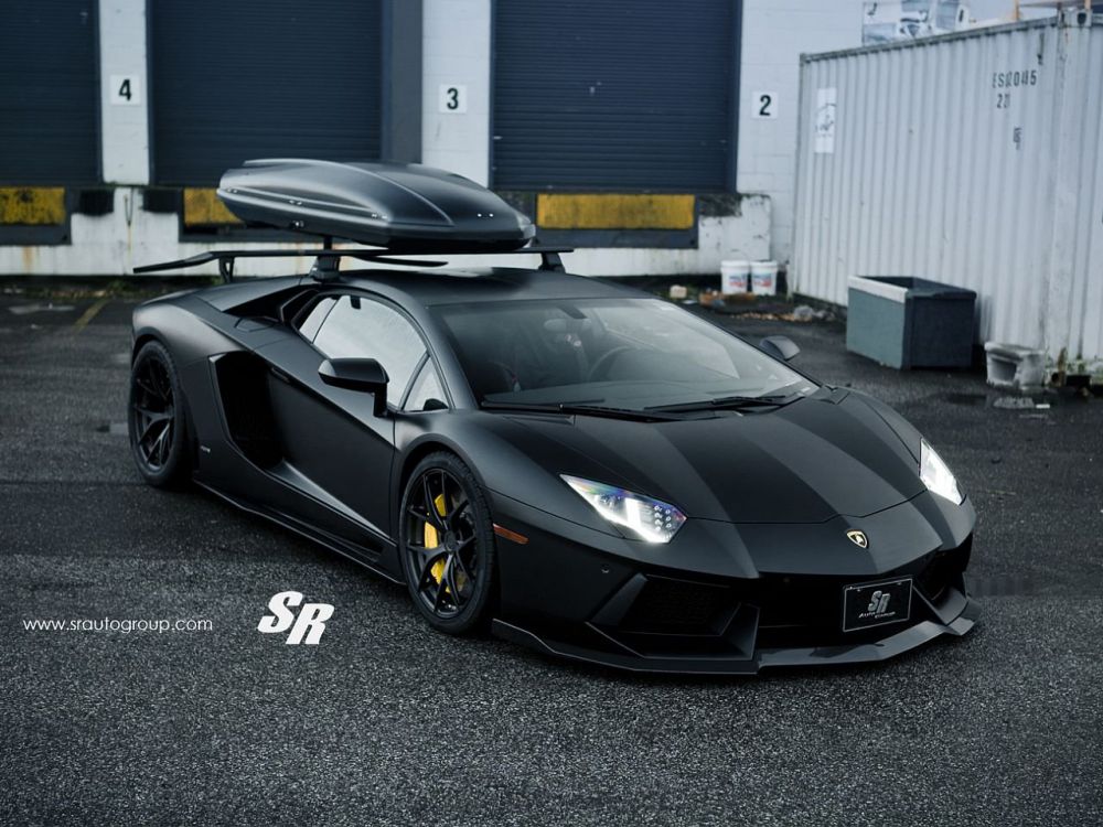 kuriose-kombination-lamborghini-aventador-ski-box-.jpg