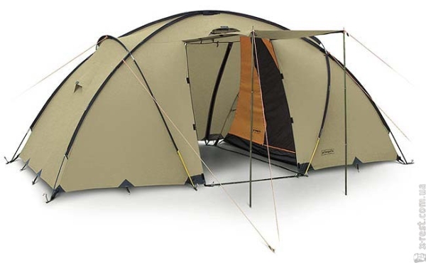 pinguin_base_camp.jpg