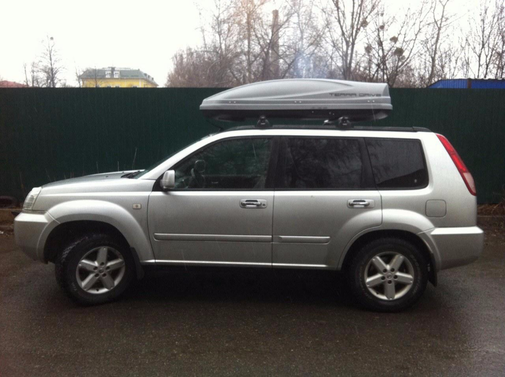 Багажник Thule-753 с поперечинами AeroStyle и бокс Terra Drive-480 (серый) на Nissan X-Trail