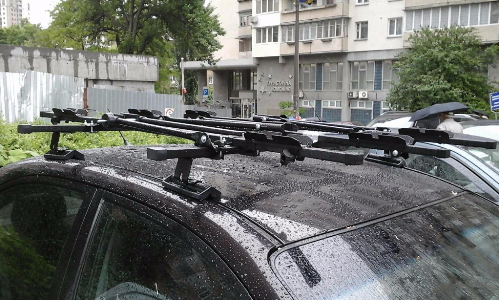 Багажник Kenguru Combi Stl и крепление для велосипеда Amos Bike на Mazda 3