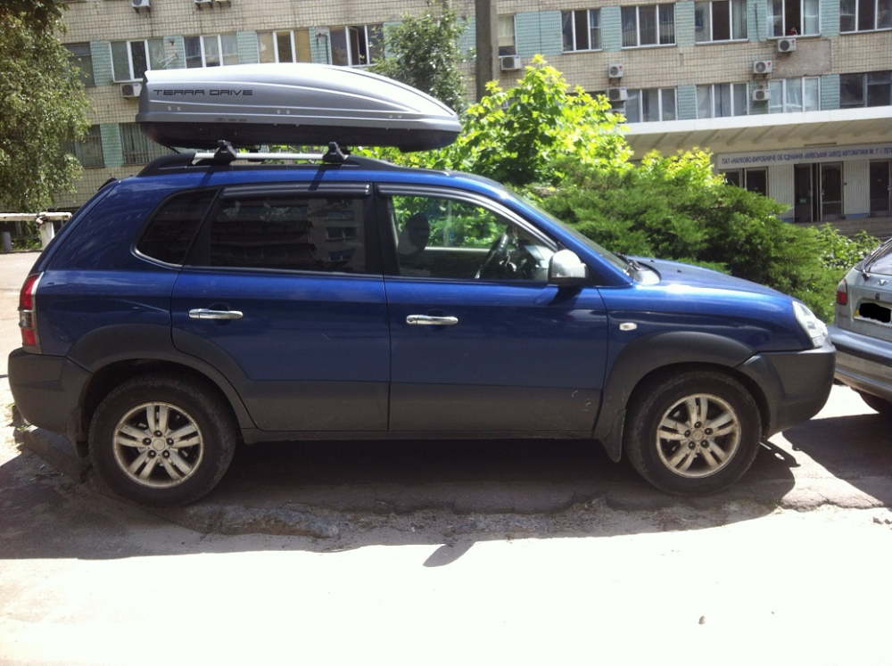 Бокс Terra Drive-440 (серый) на Hyundai Tucson