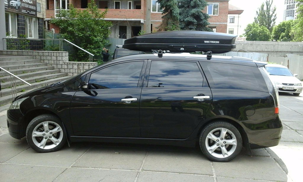 Бокс WTR-600 (черный) на Mitsubishi Grandis