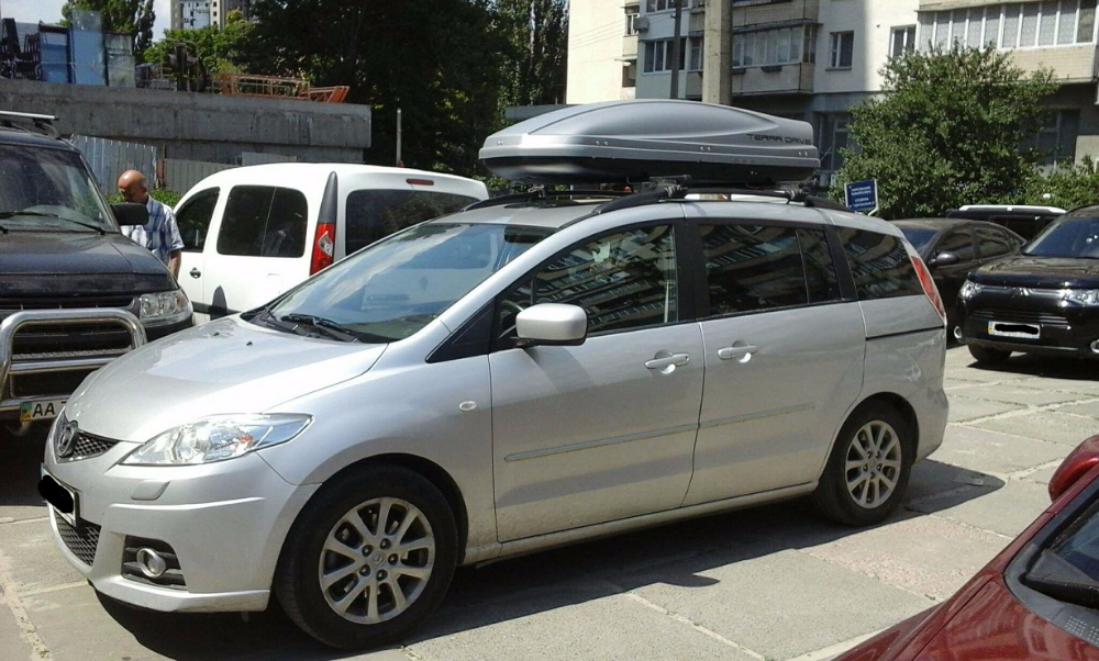 Багажник Thule-757 SquareBar и бокс Terra Drive-480 (серый) на Mazda 5