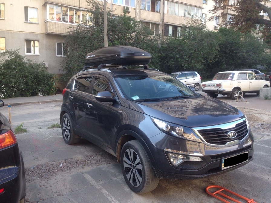 Багажник Thule Edge 959 и бокс Terra Drive-480 (черный) на Kia Sportage