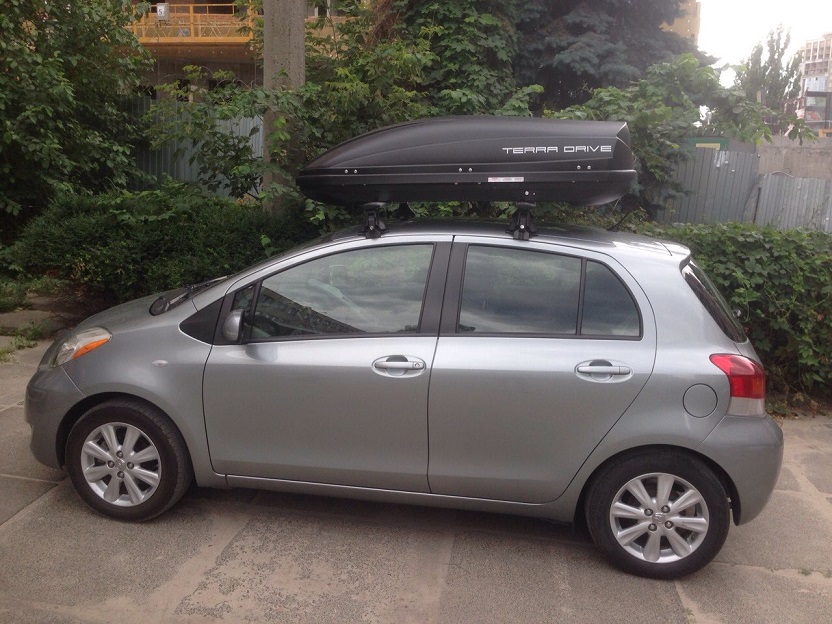 Бокс Terra Drive-440 (черный) на Toyota Yaris