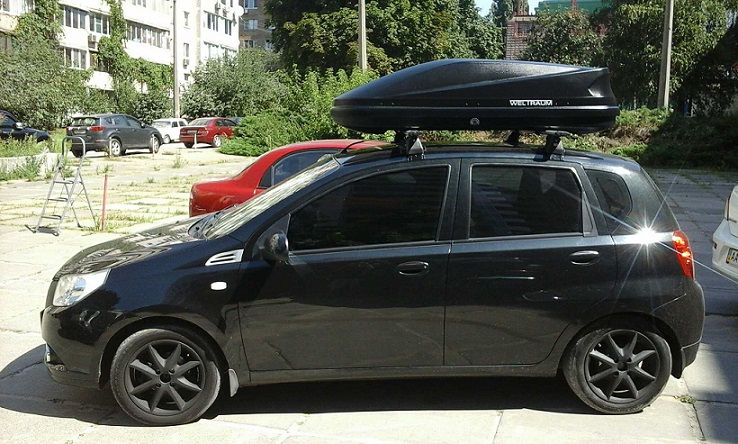 Багажник Amos Dromader Wind Plus и бокс WTR-450 на Chevrolet Aveo