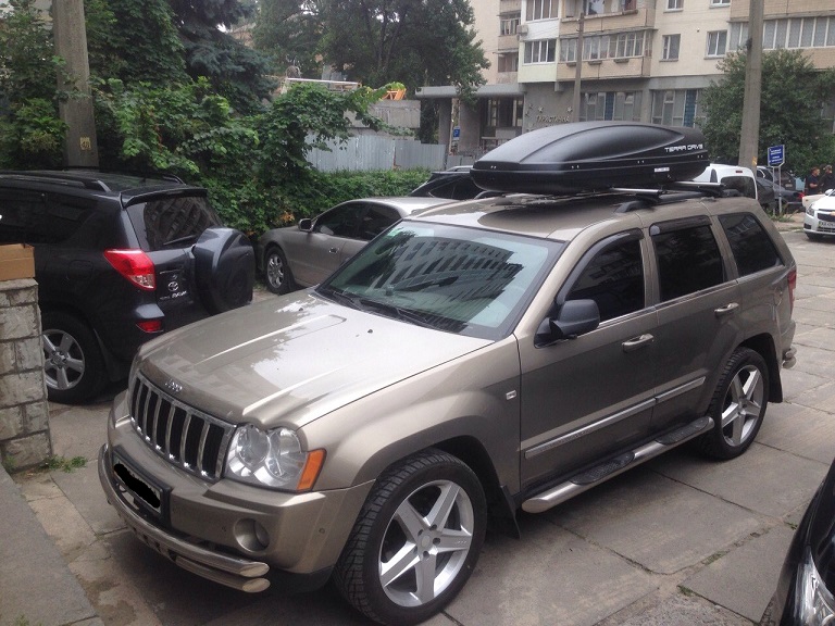 Багажник CarStyle Straps с поперечинами StreamStyle и бокс Terra Drive-480 (серый) на Jeep Grand Cherokee Limited