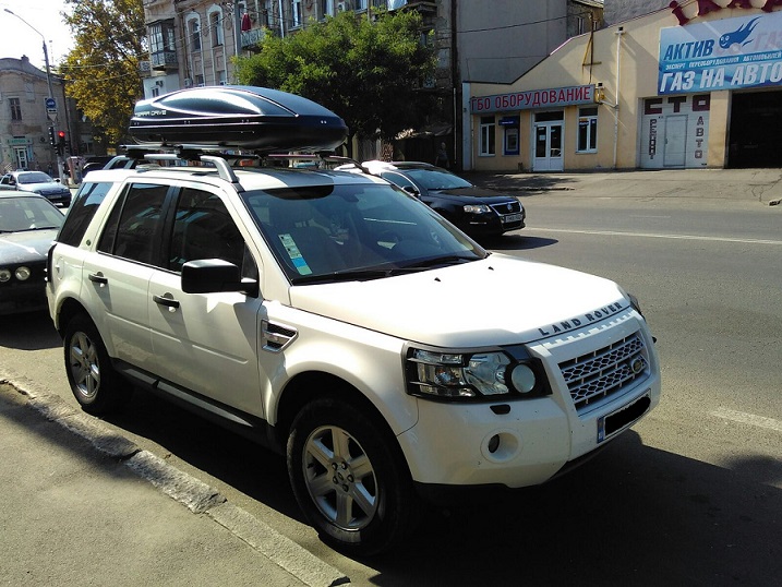 Багажник CarStyle Straps StreamStyle и бокс Terra Drive-480 (черный) на Land Rover Freelander