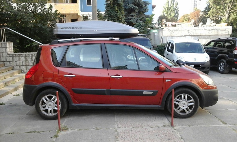 Багажник Aguri Prestige и бокс Terra Drive-480 (черный) на Renault Scenic