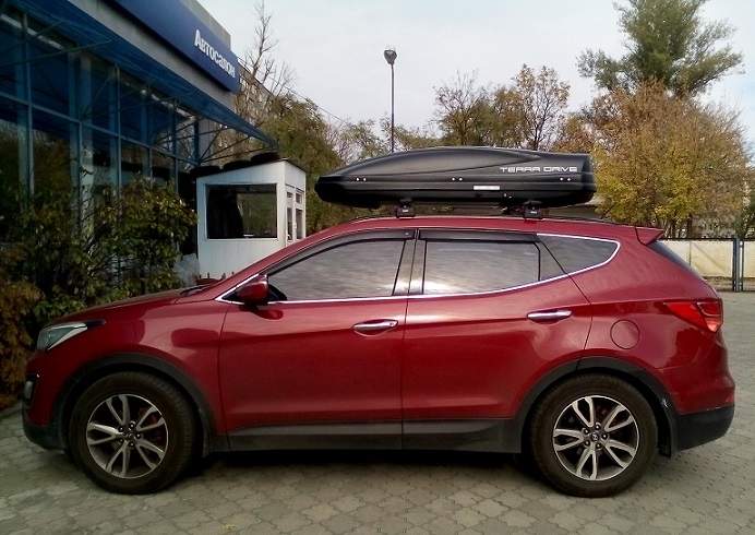 Багажник Thule-753 WingBar и бокс Terra Drive-480 (черный) на Hyundai SantaFe