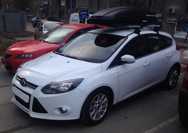 Ford Focus Thule-754 Stream+TD-480 B DS