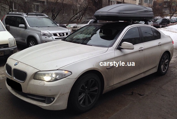 Багажник Thule-753 с поперечинами Aero Black и бокс Terra Drive-480 (серый) на BMW 5 series