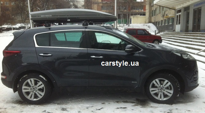 Багажник Thule-753 SquareBar и бокс WTR-490 (серый) на Kia Sportage